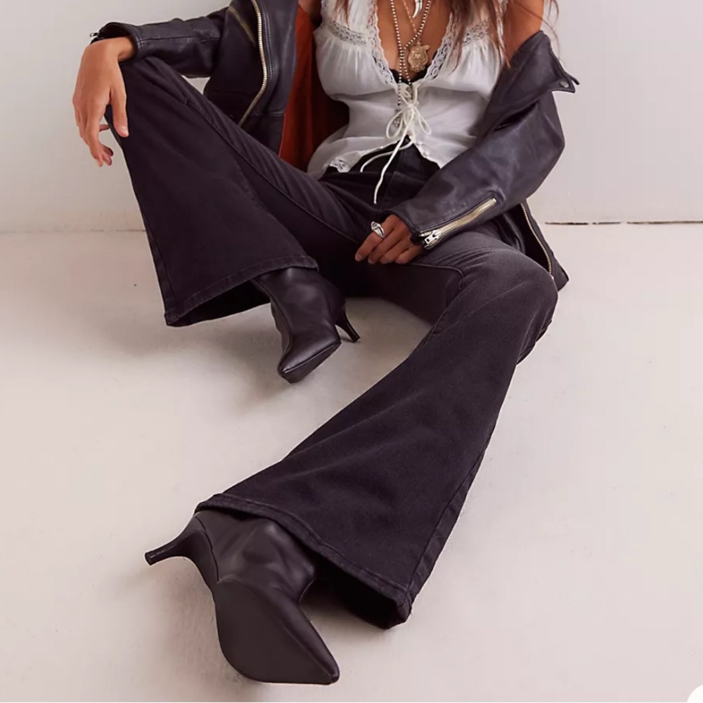Free People We The Free Jayde Flare Jeans High-Waisted Black Size 31 - Picture 7 of 13